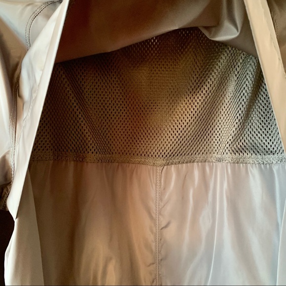 ATHLETIC WORKS Hooded Kids’ Lightweight Rain Jacket—SZ. L (12-14) - Picture 13 of 15